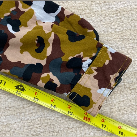 Beach Lunch Lounge Blouse, Long Sleeves, Women's Size S/P, Camouflage Pattern - Picture 9 of 12